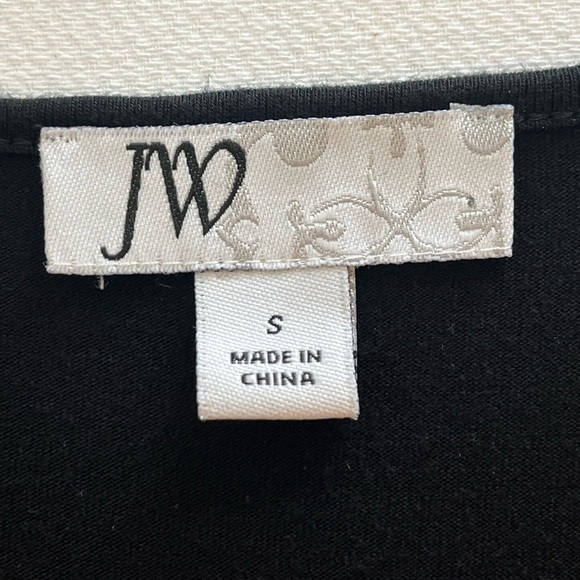 JW Black Tank with ruffle scoop neckline Size Small - Picture 4 of 8